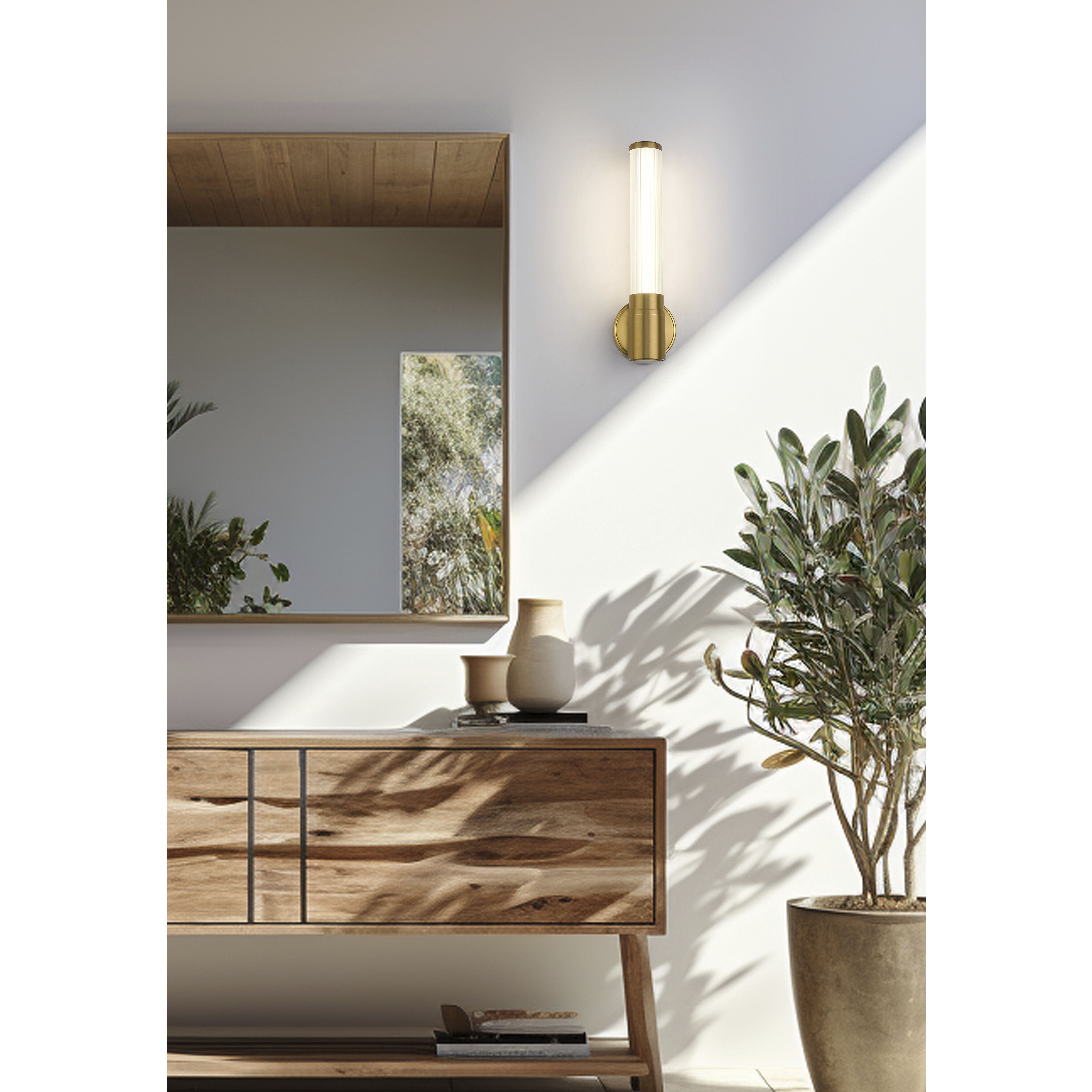 Warwick Wall Sconce Wall Light in Modern Gold